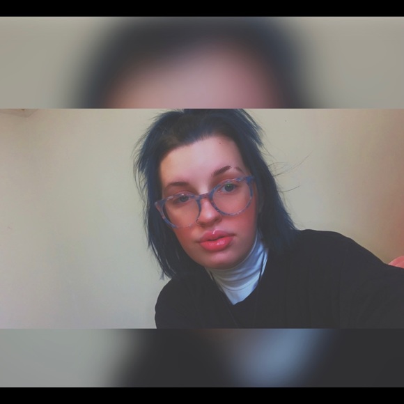 Meet your Posher, Shayla - Picture 1 of 1